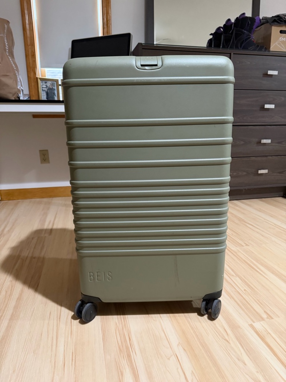 BEIS Matte Olive Hardside Spinner Large Check In Roller